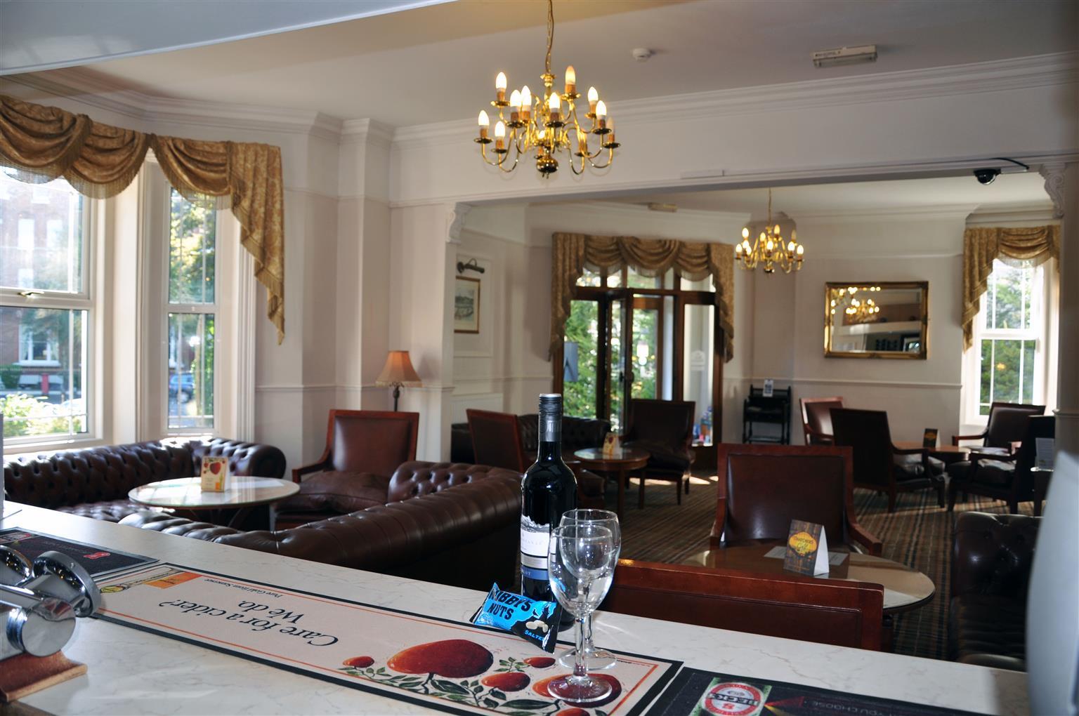 Montague Hotel Борнмут Экстерьер фото